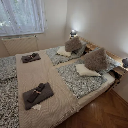 Apartalatt Vendeghaz Apartament Eger