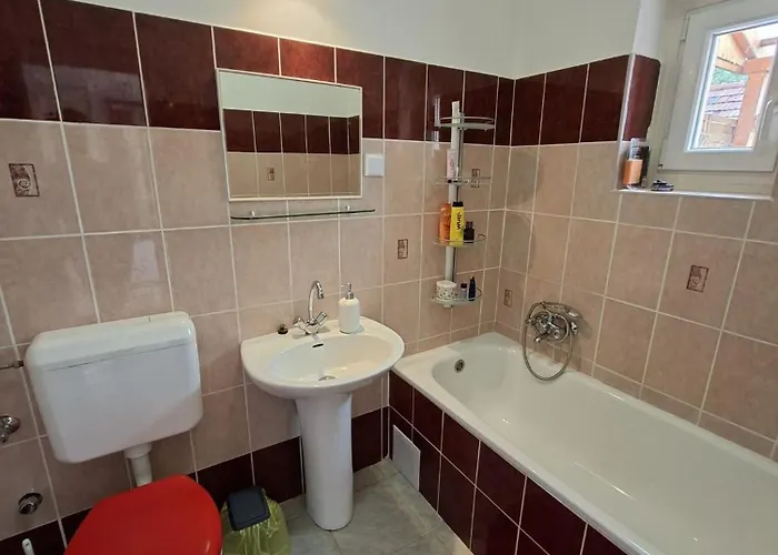 Apartalatt Vendeghaz Apartament